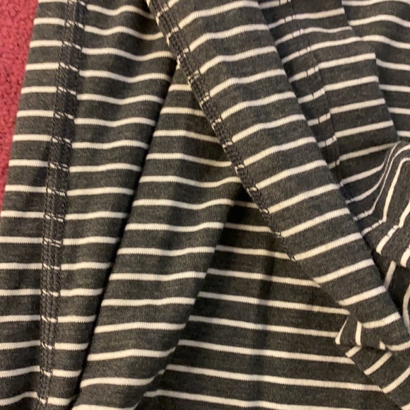 Lululemon. Long sleeve tee shirt - Picture 4 of 4